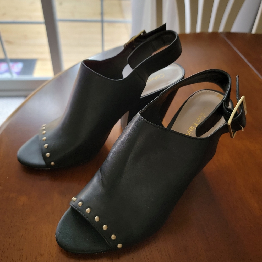 Calvin Klein size 8.5 black shoes
